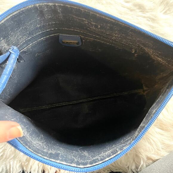 Gucci Vintage Oversized Clutch Wristlet Pouch Logo Medallion Blue - Picture 8 of 11